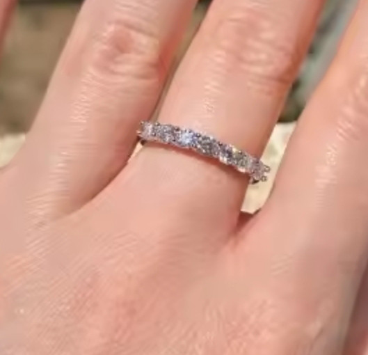 0.1ct×7石　モアサナイト　デザインリング　リング　ゴールド　k18ジュエリー