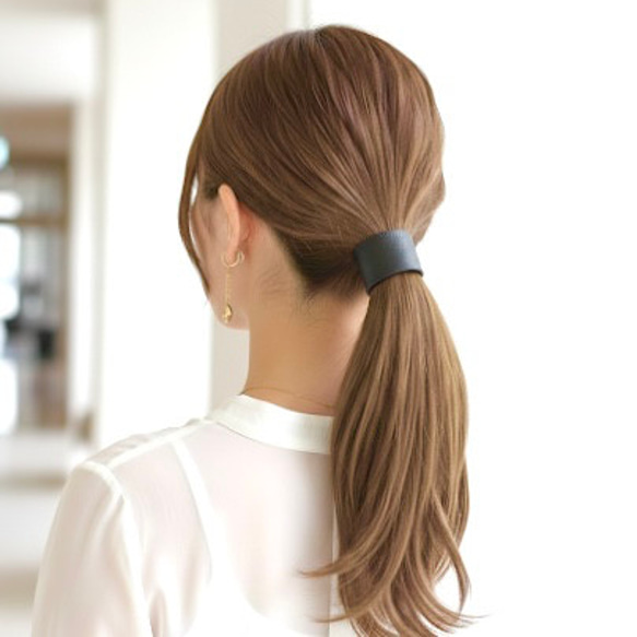 レザー ヘアカフ 黒 ポニーフック ブラック ヘアアクセサリー 本革