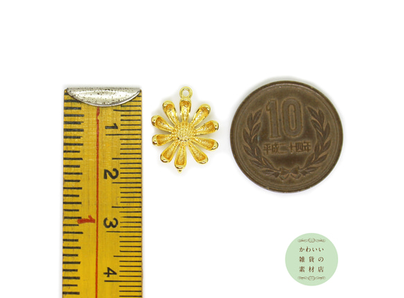 18金メッキのデイジーの真鍮製立体コネクターチャーム（マーガレット/フラワー/ゴールド）#C-0378 4枚目の画像