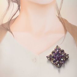 【限定１点】紫の煌めきビーズブローチ（アメジストカラー／古希祝いにも） 4枚目の画像