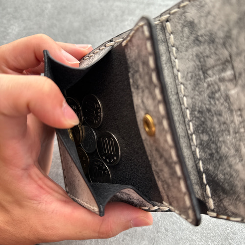 【3つ折りトラッカーウォレット】本革ハーフウォレット　マルゴーフォグ ネロ　黒 3つ折りトラッカーウォレット】本革ハーフウォレット マルゴー