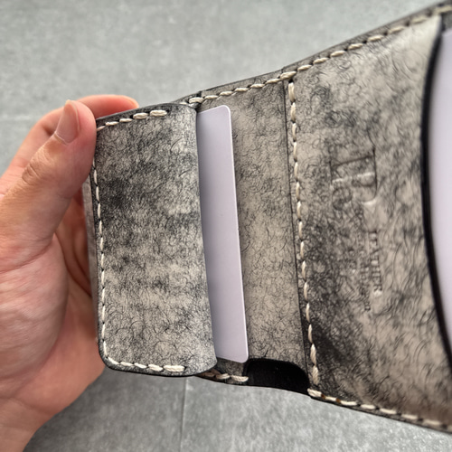 3つ折りウォレット】本革ハーフウォレット マルゴーフォグ ネロ 財布