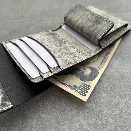 【3つ折りトラッカーウォレット】本革ハーフウォレット　マルゴーフォグ ネロ　黒 3つ折りウォレット】本革ハーフウォレット マルゴーフォグ ネロ