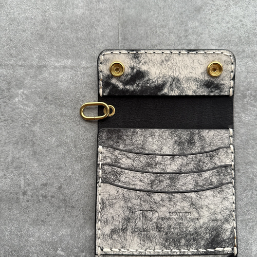 3つ折りウォレット】本革ハーフウォレット マルゴーフォグ ネロ