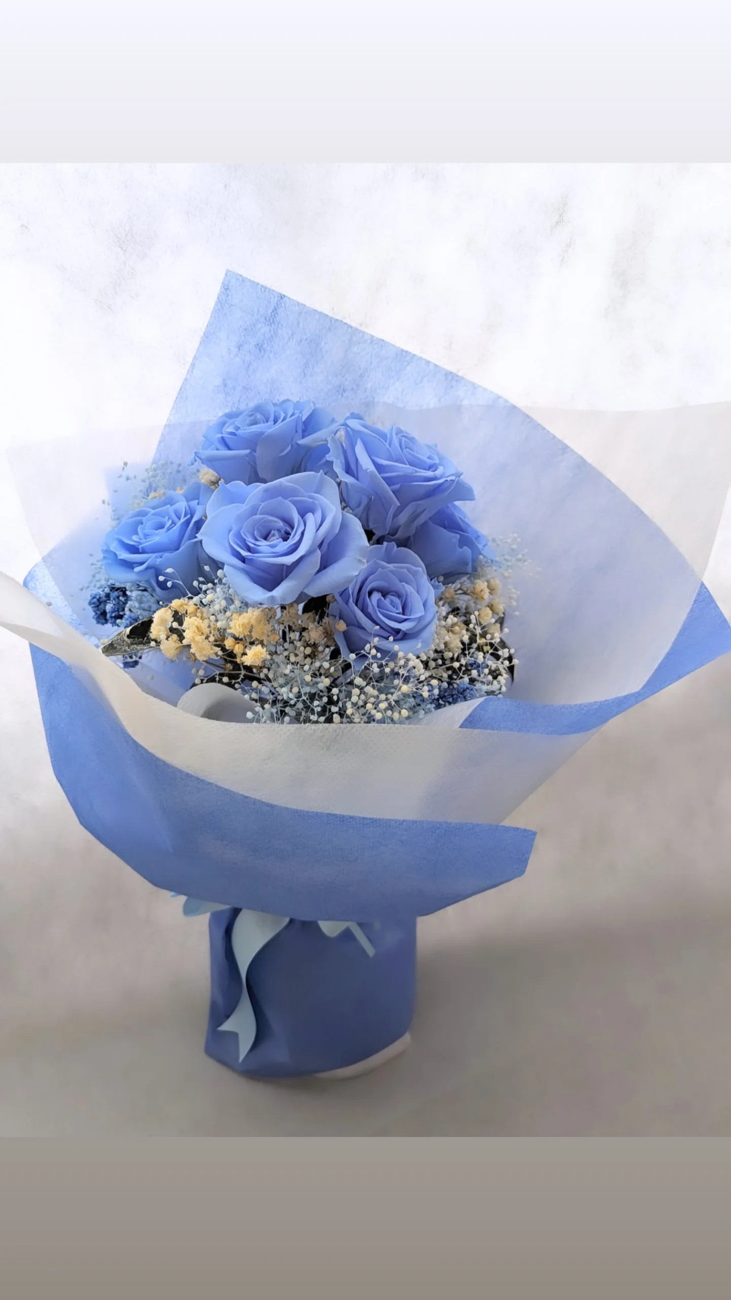 プリザーブドフラワー花束／空色の薔薇７本とかすみ草の特別なあなたに贈る花束／花束スタンド購入選択可