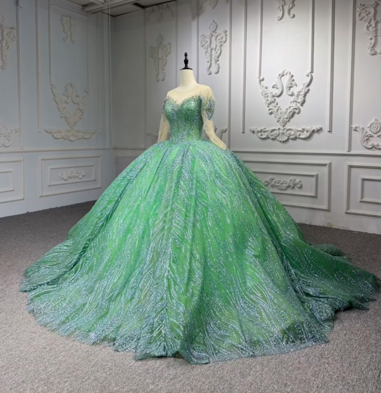 翡翠色　高品質チュール　キラキラ　目立つ音楽会　サイズオーダー可能　二の腕を隠せる　フレアスカート結婚式手派上品グリーン