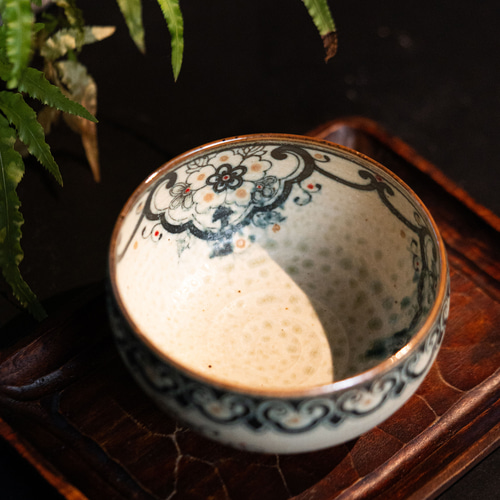 詩瓷集｜中国唐風・手描き青花染付如意花卉文様粗陶丸碗景徳鎮製
