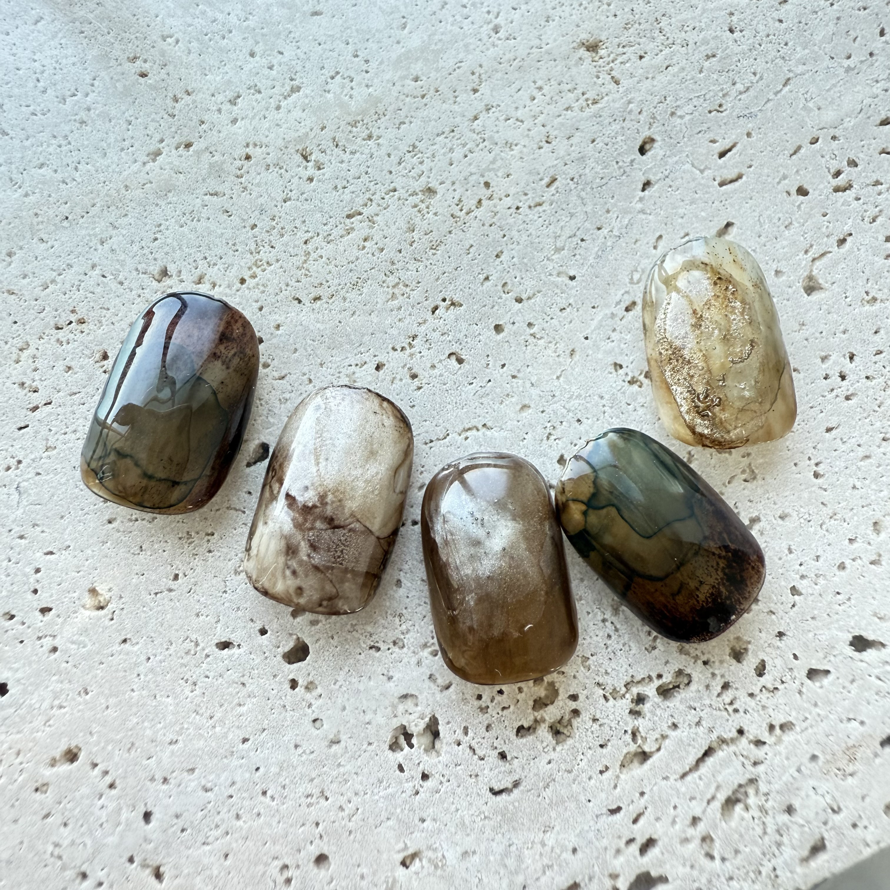 鉱物ニュアンス・アースカラーネイル