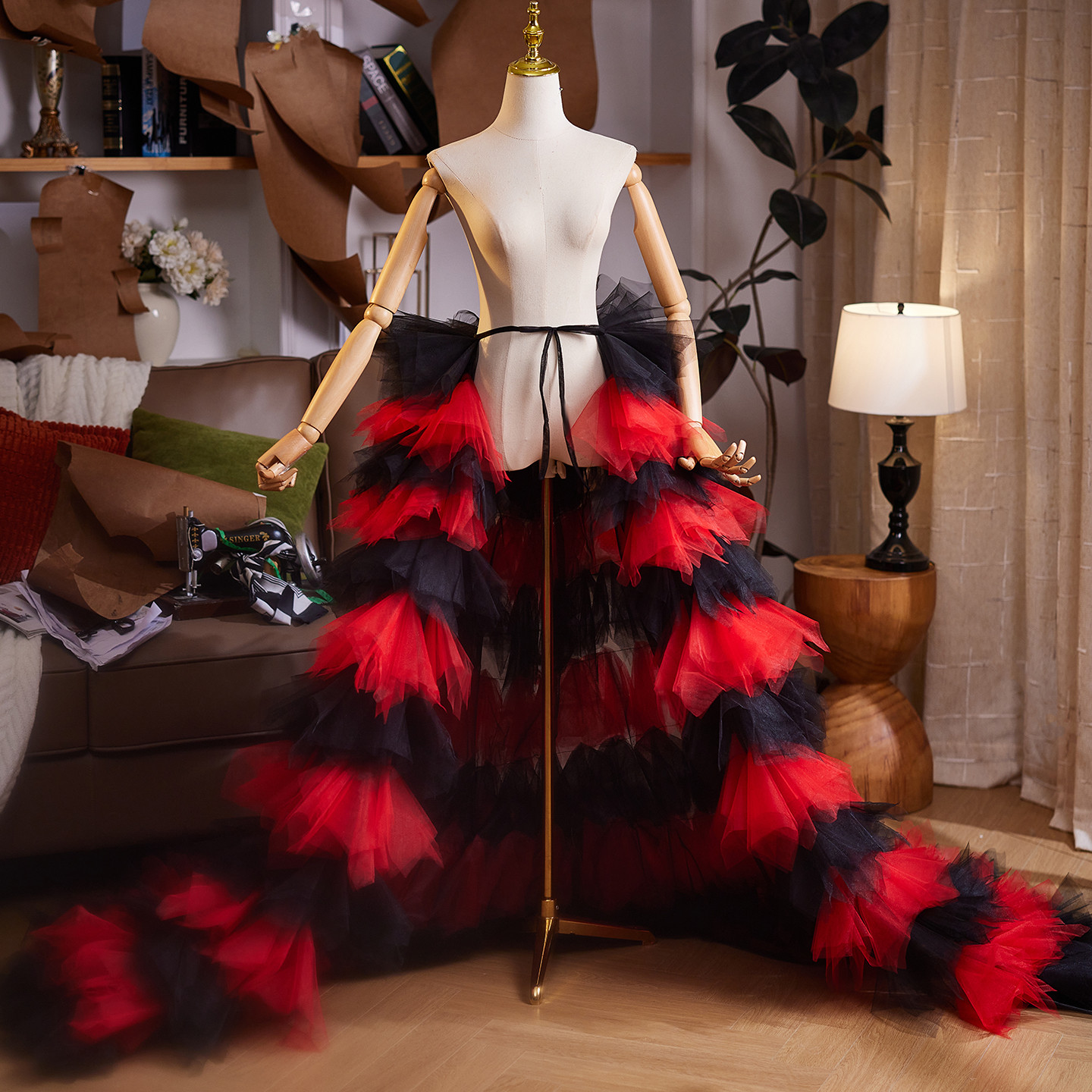 ロングトレーン 裾引き 赤黒の配色 ふわふわ 豪華 DIY 肩飾り パーティー 花嫁/ウェディングドレス DTY454