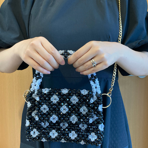 シックなお花のビーズバッグ ポシェット X-Y-Z 通販 19839320｜Creema