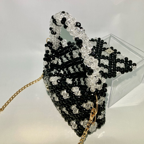 シックなお花のビーズバッグ ポシェット X-Y-Z 通販 19839320｜Creema