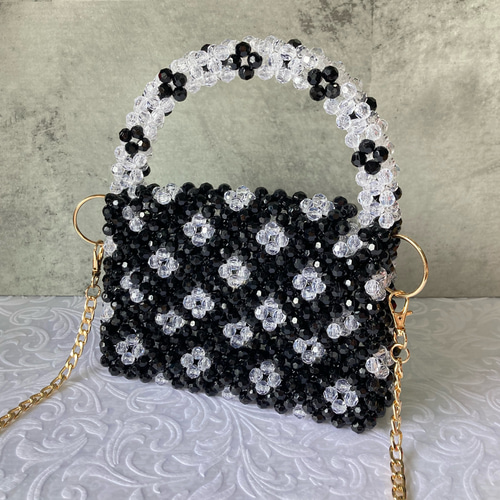 シックなお花のビーズバッグ ポシェット X-Y-Z 通販 19839320｜Creema