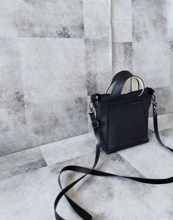 ちょっとそこまで小さめトート&ショルダーバッグ2way【合皮】ブラック 3枚目の画像