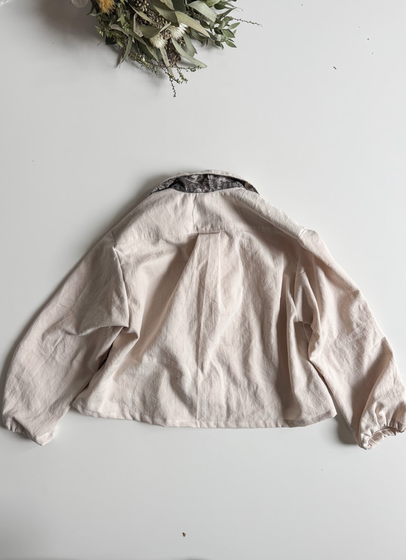 【サイズ90】男の子のための花柄シャツ(白) 4枚目の画像