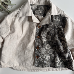 【サイズ90】男の子のための花柄シャツ(白) 1枚目の画像