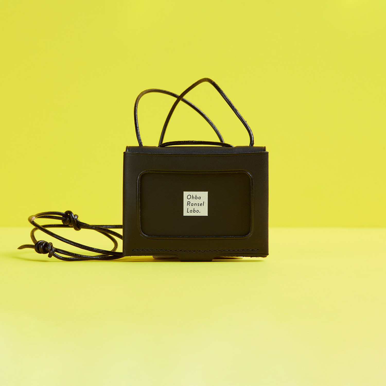 IDカードケース 〈ホック式〉 （ブラック）【R-011-MBL】