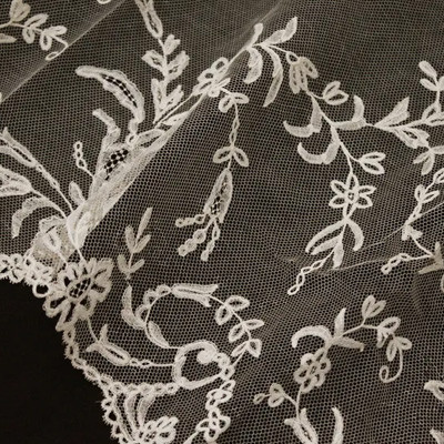 ブリュッセルレース 4.2m（No.2160-1） 59,400円