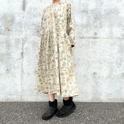 【希少美品】Eddie Bauer 花柄 コーデュロイ ロング ワンピース 希少美品】Eddie Bauer 花柄 コーデュロイ ロング ワンピース - メルカリ