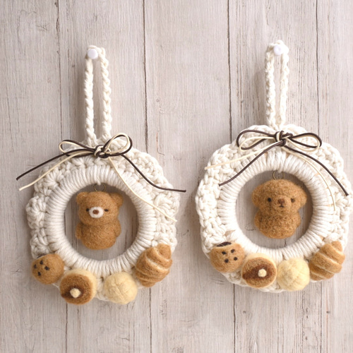 羊毛フェルト　クリスマスリース　トイプードル NO28 ☆羊毛フェルト☆トイプードルのクリスマスリース