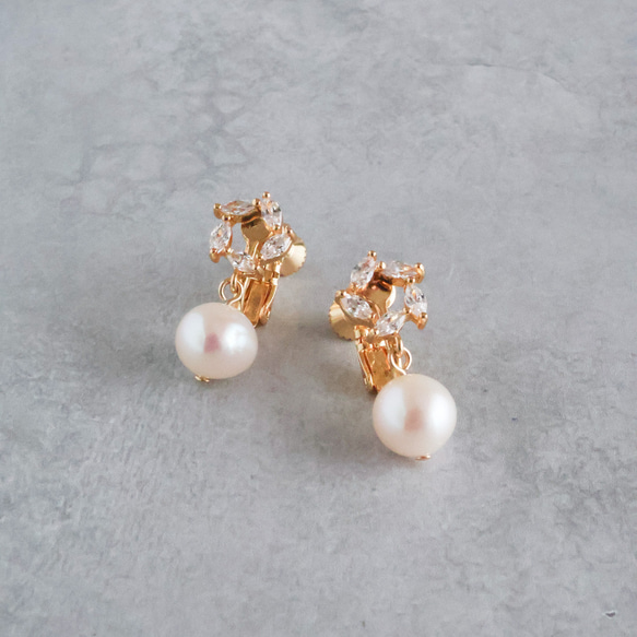 永遠－淡水パール×キュービックジルコニア リースイヤリング（ゴールド） 7枚目の画像