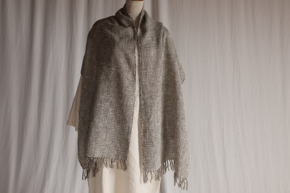 網代柄　ぬくもり　手織り紬ストール 2枚目の画像