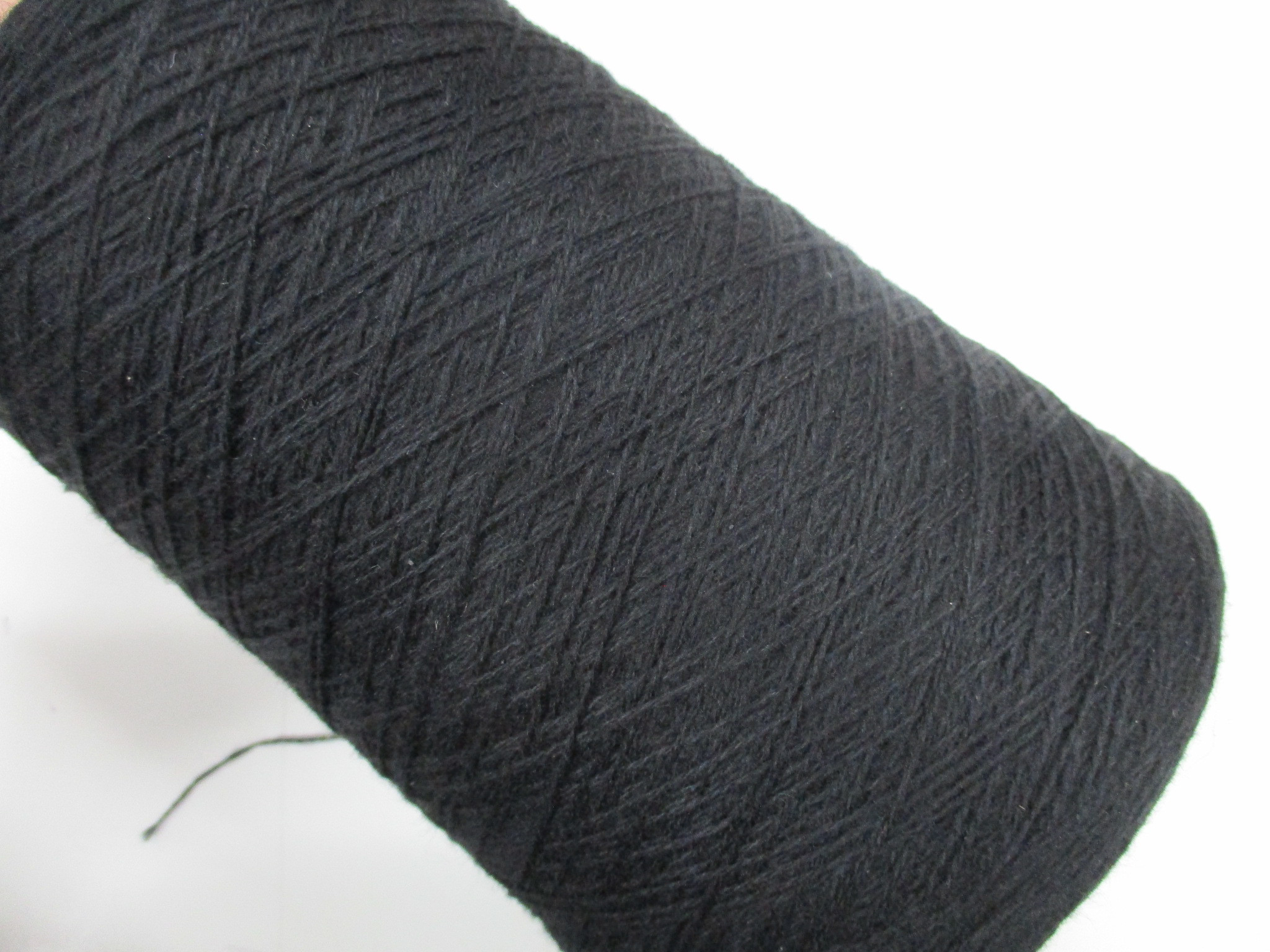 2/20番手 カシミヤ100%黒520g　o12