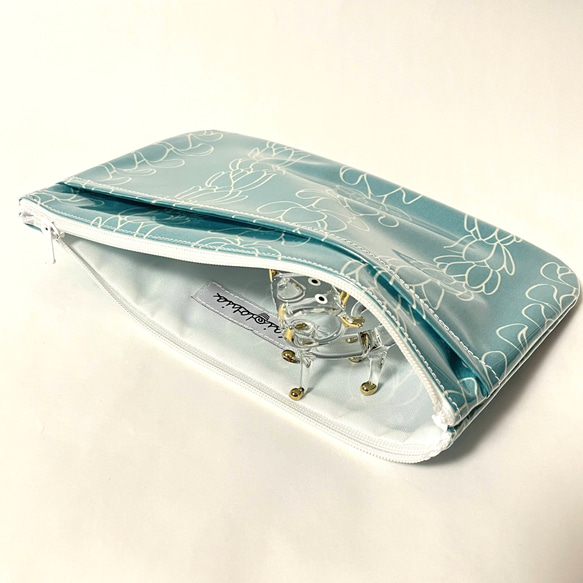 フラットポーチ（ポケット付き）ハワイアン生地でマスクケースやコスメなどマルチに使えるポーチ 3枚目の画像