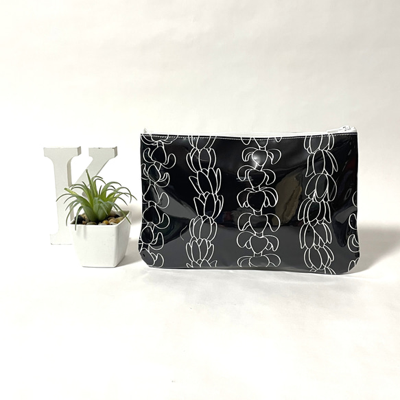 フラットポーチ（ポケット付き）ハワイアン生地でマスクケースやコスメなどマルチに使えるポーチ 2枚目の画像