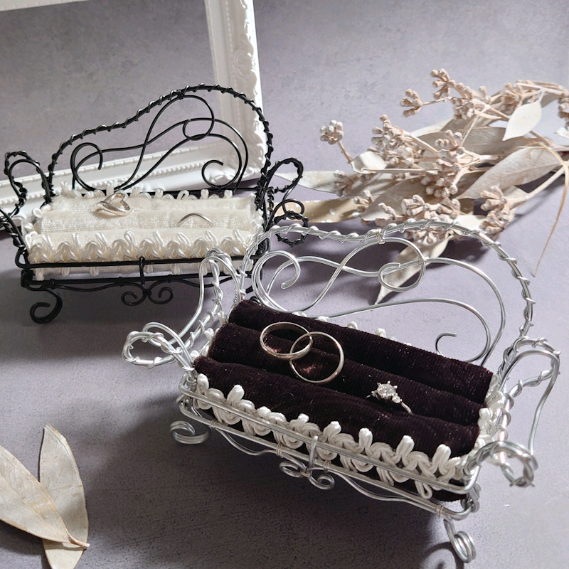 リングピロー 【ワイヤーソファ】秋 の ウエディング に　リング ディスプレイ にも ｜ 結婚式　指輪交換　式後も使える