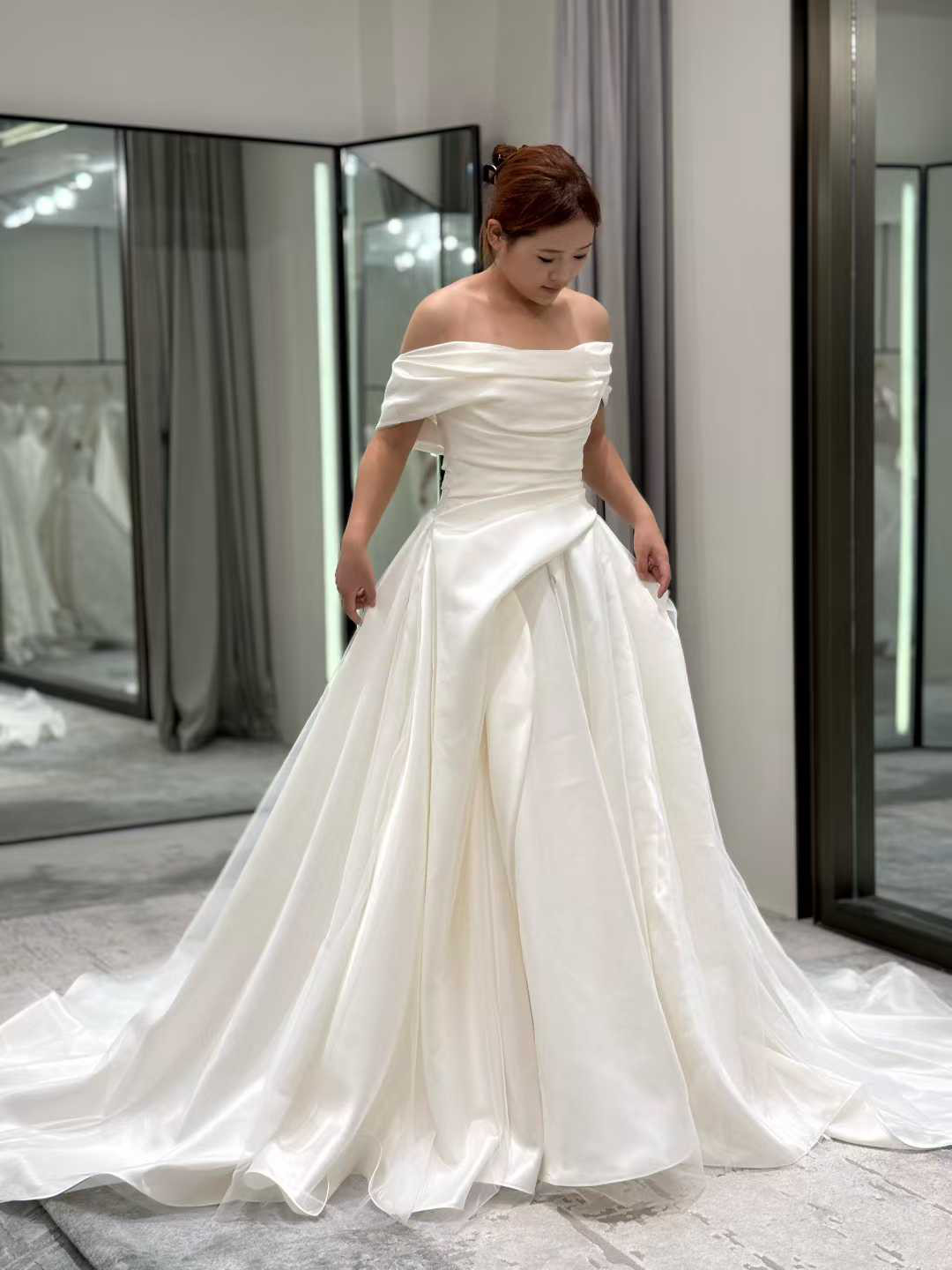 送料無料！ウェディングドレス アシンメトリードレス オフショルダー ハンドドレープ  結婚式/披露宴