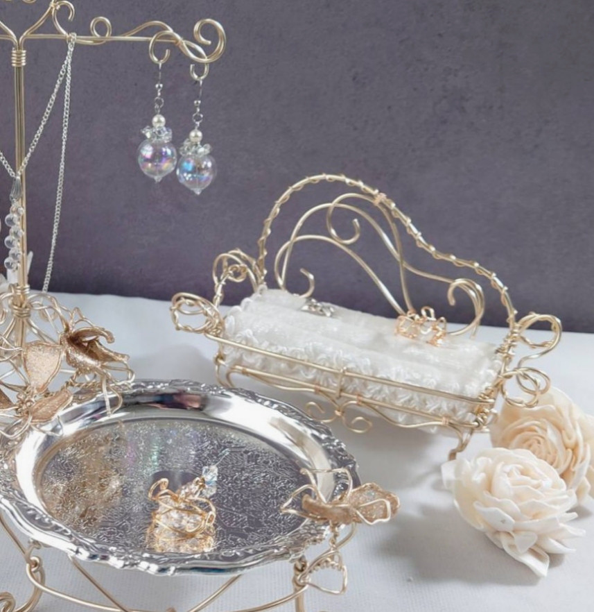 リングピロー 【ワイヤーソファ】秋 の ウエディング に　リング ディスプレイ にも ｜ 結婚式　指輪交換　式後も使える