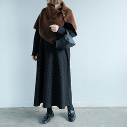 ポケット付き｜さらっと着られる◎ ｜ドット柄Uネックロングワンピース｜ブラック｜大人可愛い一枚｜長袖｜2326 8枚目の画像