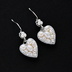 Silver925　淡水真珠と白銀のハートのピアス 6枚目の画像