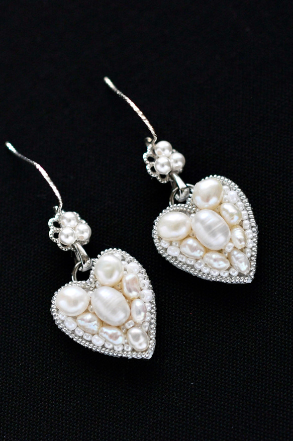 Silver925　淡水真珠と白銀のハートのピアス 4枚目の画像