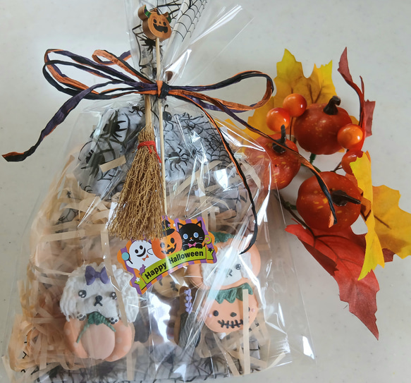 『Creema限定新作』『ハロウィン2025』ハロウィンわんちゃんのアイシングクッキー※お好きなわんちゃん※白砂糖不使用 6枚目の画像