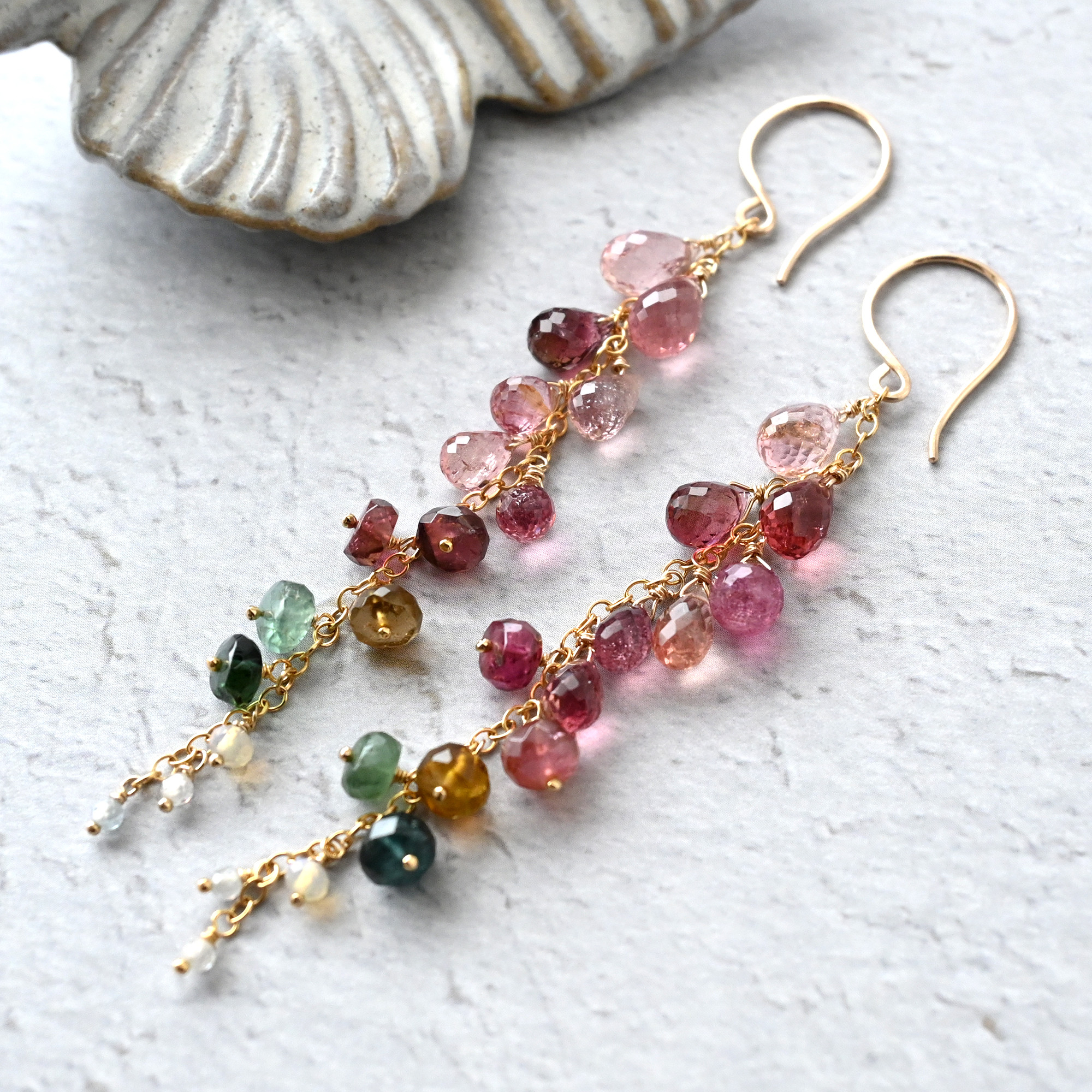 イヤリング変更可/マルチカラートルマリンの螺旋ピアス（ドロップ）・14kgf