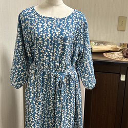 有松絞りリメイク フレア袖ワンピース 濃紺 花柄 ロング丈 シーム