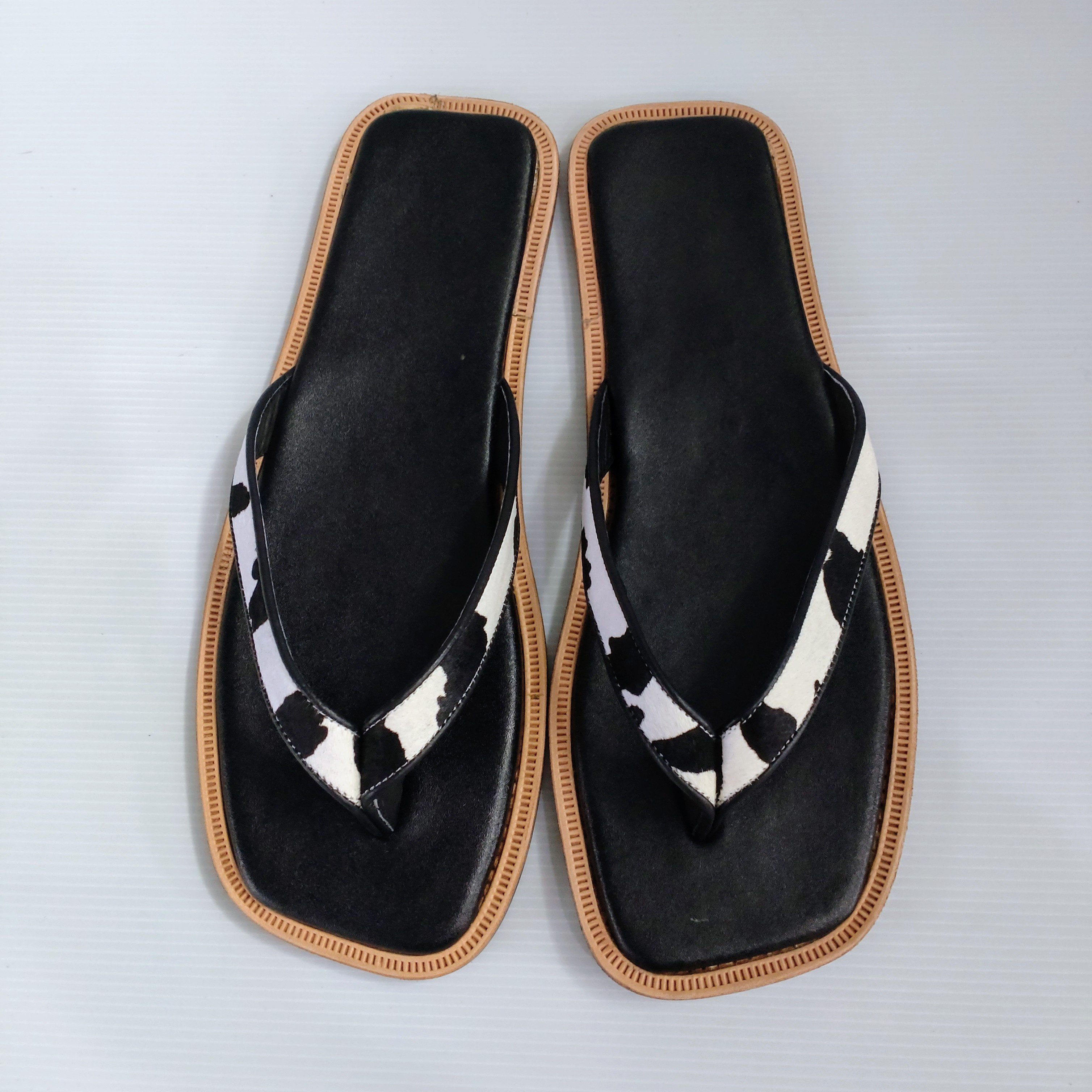 ★本革ビーチサンダル★ラバーソール★無料サイズ調整★ブラック★ハンドメイド★ハラコ仕様★