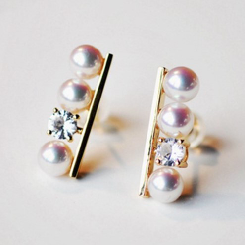 ルミナ 18Kゴールドイヤリング 5-5.5mm アコヤ天然真珠イヤリング ホワイトサファイア付き バランスシリーズ