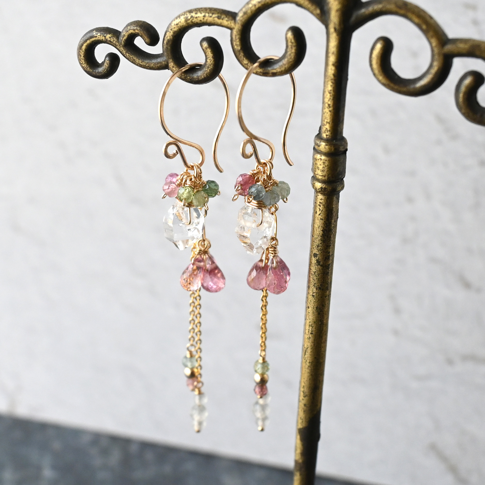 イヤリング変更可/ハーキマーダイヤとトルマリンのピアス・14kgf