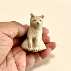 縁起物 陶の立ち猫 プレゼントに最適 一点ものインテリア 小さい置き物