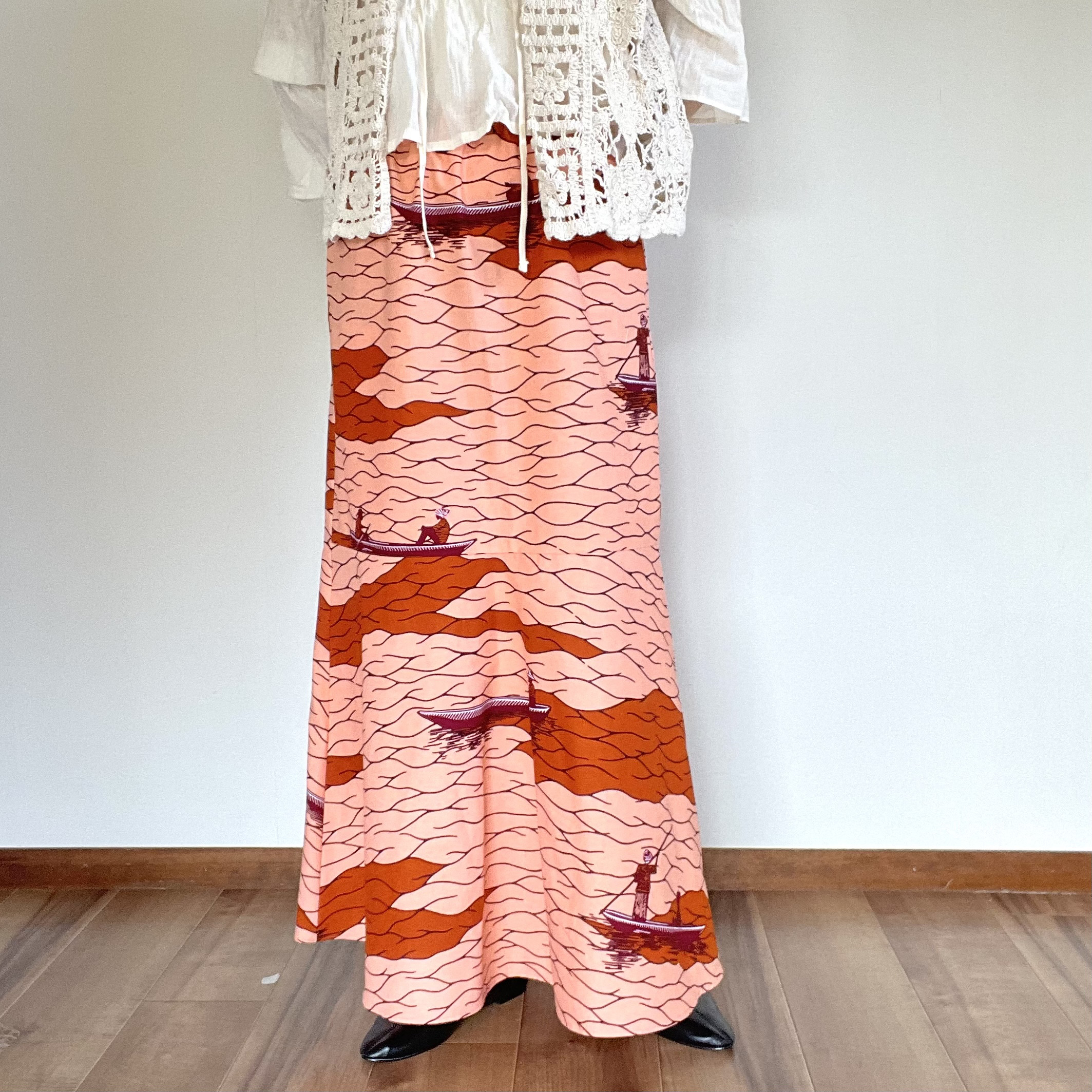 アフリカンプリント　マーメイドスカート　ボートに乗る人　オレンジ　ピンク　フレアスカート　アフリカ布