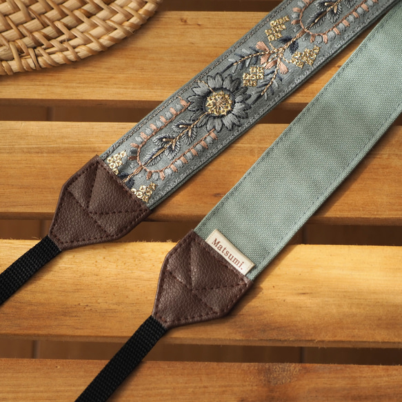 【アーチフラワー】ノーブルミント　カメラストラップ　インド刺繍　帆布 6枚目の画像