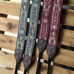 【アーチフラワー】ノーブルミント　カメラストラップ　インド刺繍　帆布 7枚目の画像