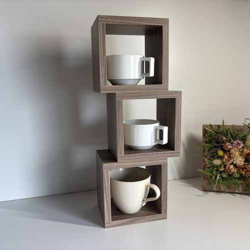 3段マグカップ収納ラック 飾り棚 (スリムタイプ )① 棚・シェルフ
