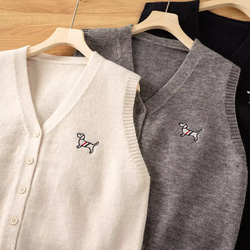 樹 *シンプルなシングルブレストニットベスト  100%綿   Vネックノースリーブニットカーディガン  トップス 1枚目の画像