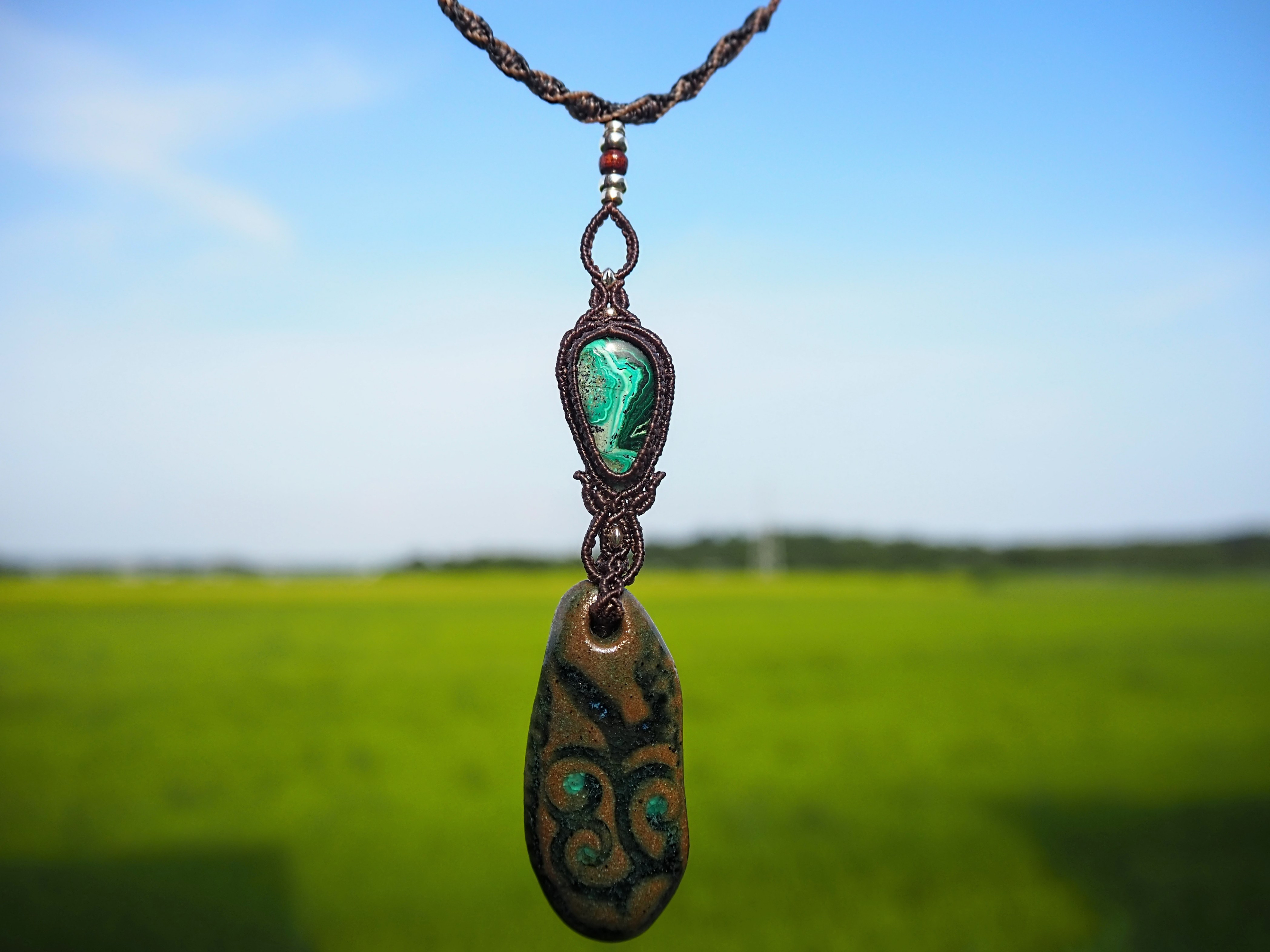 天然石マクラメ編みネックレス  クリソコラマラカイト  縄文陶パーツ