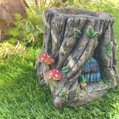 妖精が住むモルタルハウス】切り株のミニハウス型モルタル鉢/多肉植物