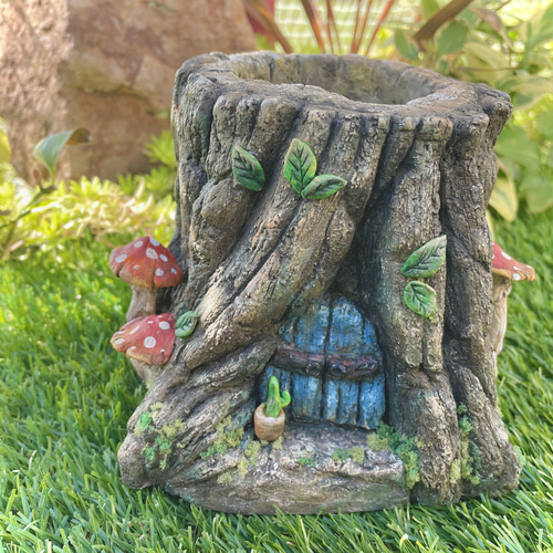 妖精が住むモルタルハウス】切り株のミニハウス型モルタル鉢/多肉植物