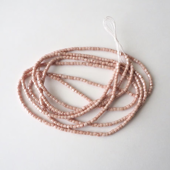 チェコ 3カットビーズ(9/0) テラヌードピンク #PEC01-T.NP /オートクチュール刺繍糸通しビーズ 3枚目の画像